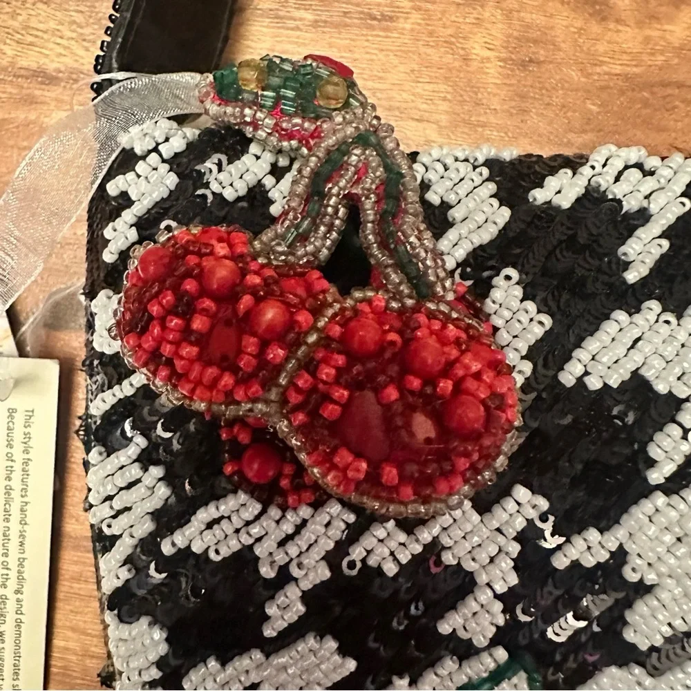 NWT Handmade in India Cherry Houndstooth Beaded Handbag - Picture 2 of 5